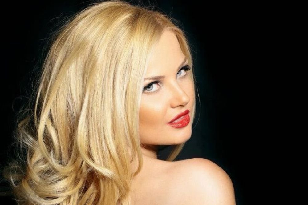 Anja Šaranović - Modelos Serbias Famosas